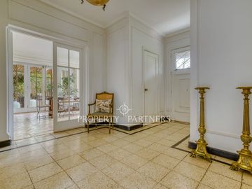 Preciosa y señorial casa sector plaza Turquía