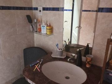 Venta casa y dos departamentos. Guaymallén.