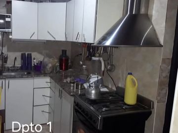 Venta casa y dos departamentos. Guaymallén.
