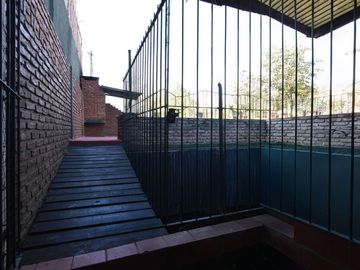 LOCALES + DEPARTAMENTO EN VENTA (PABLO NOGUES)