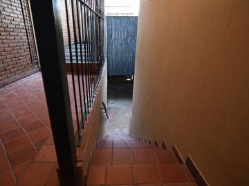 LOCALES + DEPARTAMENTO EN VENTA (PABLO NOGUES)