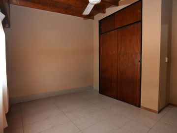 LOCALES + DEPARTAMENTO EN VENTA (PABLO NOGUES)