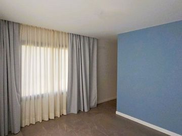 VENTA CASA 5 AMBIENTES  A ESTRENAR  COLINA ALEGRE