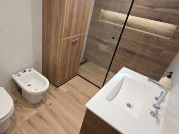 VENTA CASA 5 AMBIENTES  A ESTRENAR  COLINA ALEGRE
