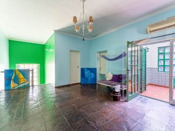 VENTA CASA 7 AMB JARDÍN PILETA OLIVOS, LA LUCILA