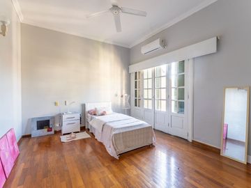 VENTA CASA 7 AMB JARDÍN PILETA OLIVOS, LA LUCILA