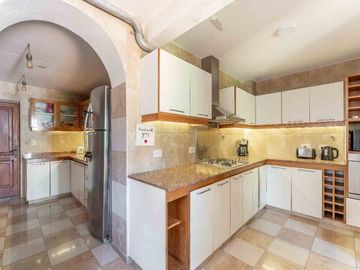 VENTA CASA 7 AMB JARDÍN PILETA OLIVOS, LA LUCILA