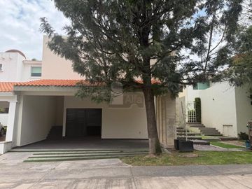 Residencia en Venta en Fraccionamiento Villantigua, San Luis Potosi