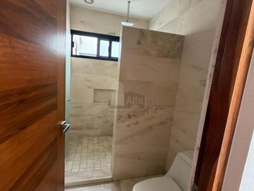 Residencia en Venta en Fraccionamiento Villantigua, San Luis Potosi