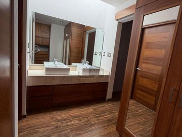 Residencia en Venta en Fraccionamiento Villantigua, San Luis Potosi