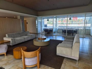 Se renta amplio departamento de 3 recámaras sobre Av. Santa Fe, condominio H2O