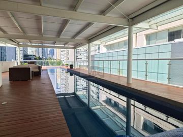 Se renta amplio departamento de 3 recámaras sobre Av. Santa Fe, condominio H2O