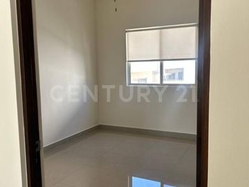 CASA EN RENTA EN FRACCIONAMIENTO MORETTA EN MONTERREY