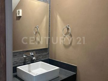 CASA EN RENTA EN FRACCIONAMIENTO MORETTA EN MONTERREY