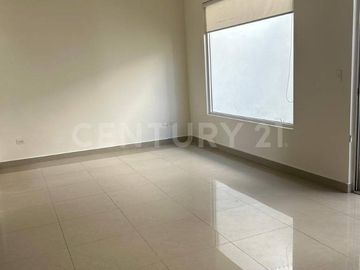 CASA EN RENTA EN FRACCIONAMIENTO MORETTA EN MONTERREY