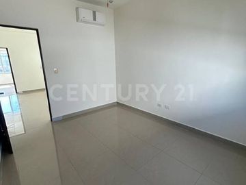 CASA EN RENTA EN FRACCIONAMIENTO MORETTA EN MONTERREY