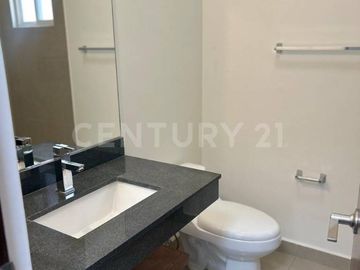 CASA EN RENTA EN FRACCIONAMIENTO MORETTA EN MONTERREY