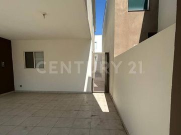CASA EN RENTA EN FRACCIONAMIENTO MORETTA EN MONTERREY