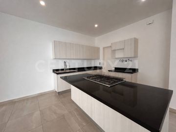 Casa en Renta Aqua Residencial | Avenida Huayacán | Cancún