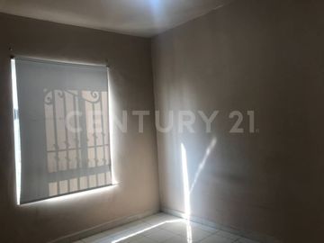 CASA EN RENTA EN COL. MITRAS PONIENTE EN GARCIA