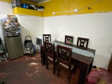 CASA DE 2 PISOS COMERCIAL/ HABITACIONAL/ GALPÓN