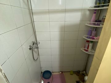 CASA DE 2 PISOS COMERCIAL/ HABITACIONAL/ GALPÓN