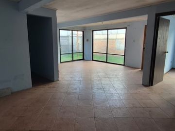 VENDO CASA  COMERCIAL EN AVENIDA TRANSITADA DE CHILLÁN