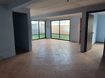 VENDO CASA  COMERCIAL EN AVENIDA TRANSITADA DE CHILLÁN