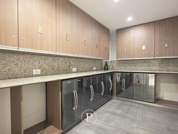 Departamento en venta 2 ambientes con cochera en Los Troncos
