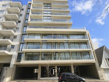 Departamento en venta 2 ambientes con cochera en Los Troncos
