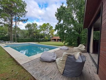 Casa en venta 3 dormitorios Villa Allende