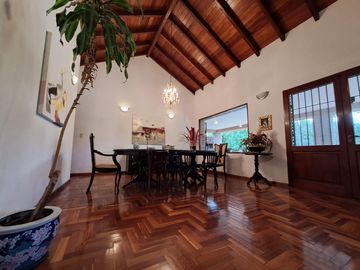 Casa en venta 3 dormitorios Villa Allende