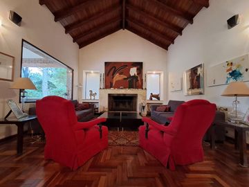 Casa en venta 3 dormitorios Villa Allende