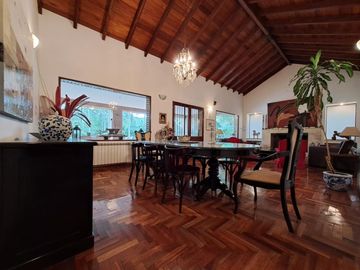Casa en venta 3 dormitorios Villa Allende