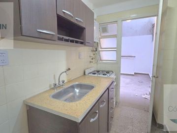 Venta Departamento Dos Ambientes con Patio, Alto Palermo