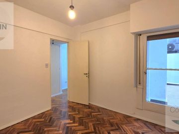 Venta Departamento Dos Ambientes con Patio, Alto Palermo