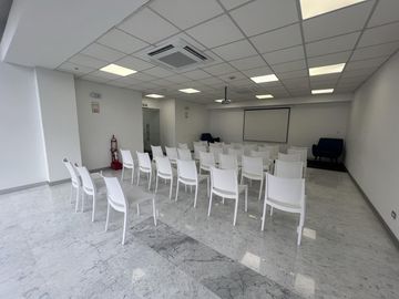 Alquiler de Oficinas Corporativas – San Isidro Financiero