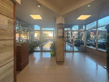 Departamento 4 ambientes en venta en Parque Patricios - Balcón Corrido - Piso Alto con Vista Abierta