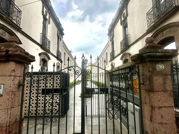 RENTA Depto. Porfiriano Amueblado con Patio | Santa María la Ribera