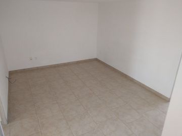 CASA EN RENTA EN JURIQUILLA CON AMENIDADES