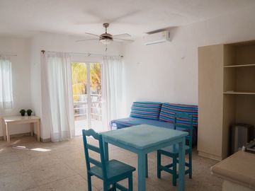 Casa de gran terreno frente al mar de Telchac Pto. Yucatán