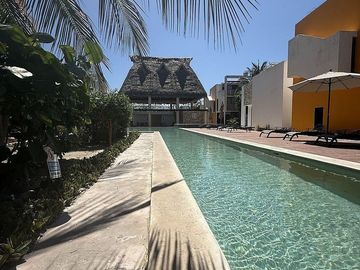 Casa a metros del mar con paneles solares y en privada, Telchac Pto.
