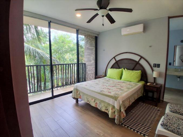 Casa a metros del mar con paneles solares y en privada, Telchac Pto.