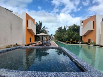 Casa a metros del mar con paneles solares y en privada, Telchac Pto.