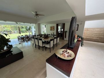 SE VENDE CASA EN FRACCIONAMIENTO EXCLUSIVO EN CUERNAVACA!!!