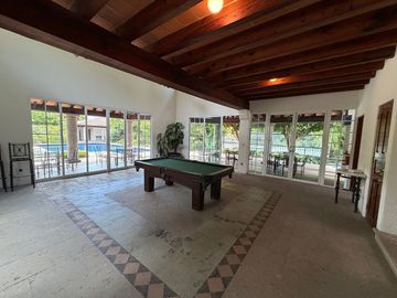 SE VENDE CASA EN FRACCIONAMIENTO EXCLUSIVO EN CUERNAVACA!!!