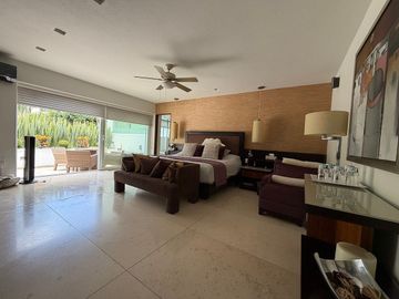 SE VENDE CASA EN FRACCIONAMIENTO EXCLUSIVO EN CUERNAVACA!!!