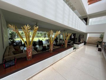 SE VENDE CASA EN FRACCIONAMIENTO EXCLUSIVO EN CUERNAVACA!!!