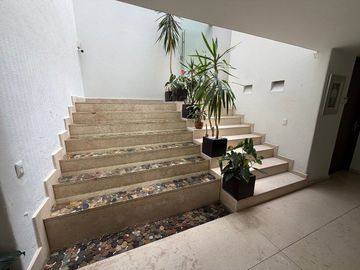 SE VENDE CASA EN FRACCIONAMIENTO EXCLUSIVO EN CUERNAVACA!!!