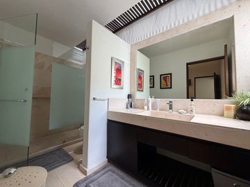 SE VENDE CASA EN FRACCIONAMIENTO EXCLUSIVO EN CUERNAVACA!!!